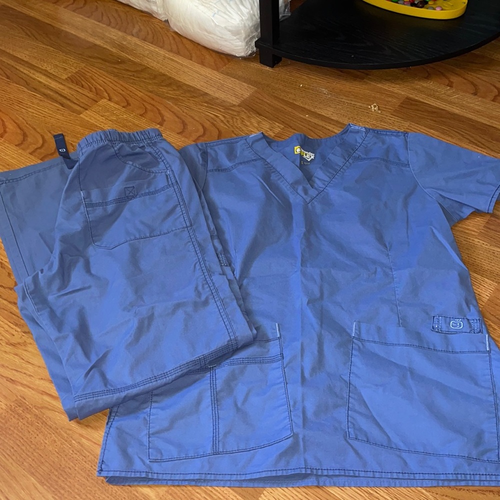 SPREAD GOOD CHEER SCRUB SET